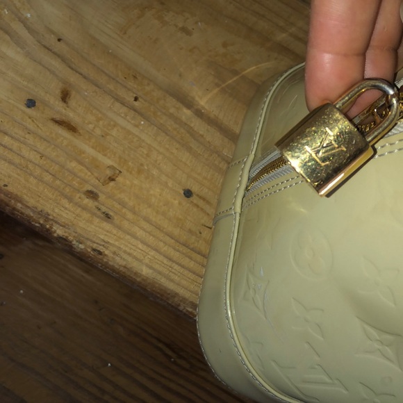 Nice lv bag cream - Picture 3 of 7